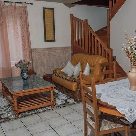 La Perle Rose Only Women Femmes Uniquement Apartment Vénissieux Екстериор снимка