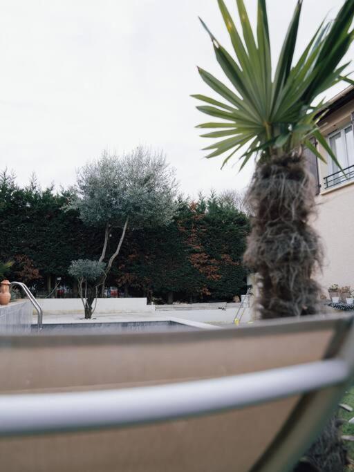 La Perle Rose Only Women Femmes Uniquement Apartment Vénissieux Екстериор снимка